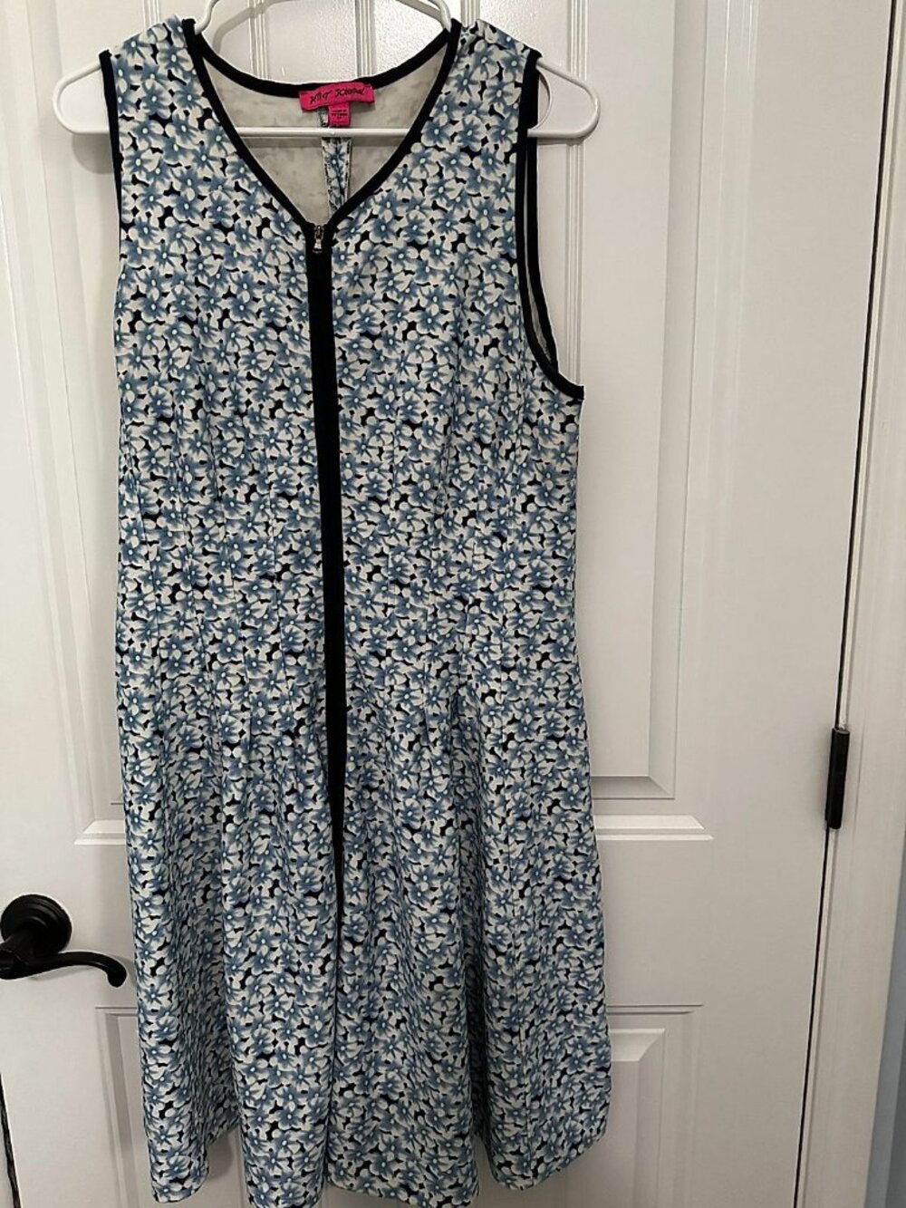 Betsey Johnson Sleeveless Floral Zip-Front Fit and Flare Midi Dress Navy Piping